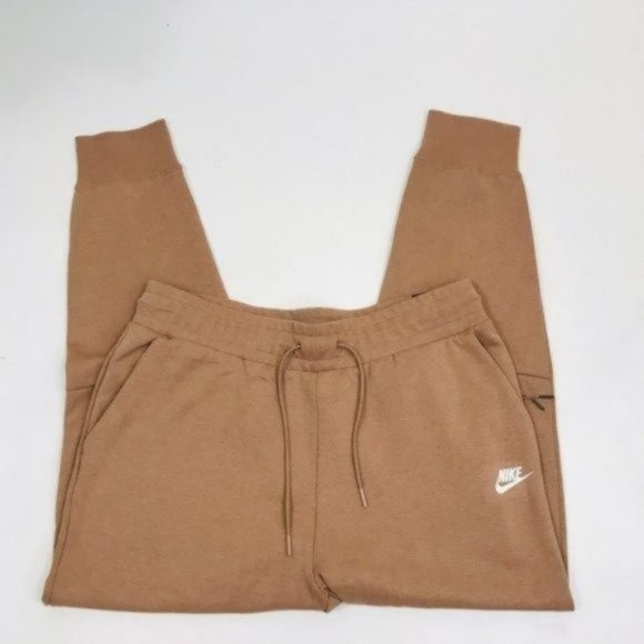 Nike Women’s Tech Fleece Jogger Sweatpants - Picture 4 of 8